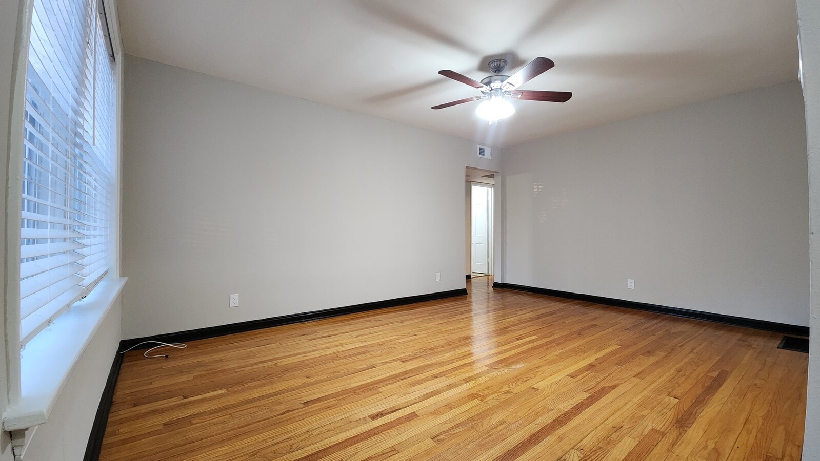 Photo - 1019 Sanford Ave Unidad 1020