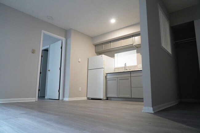 Photo - 3033 Clifton Ave Unit 3033-02