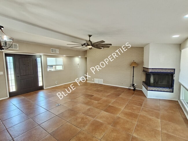 Photo - 5449 E Holmes St