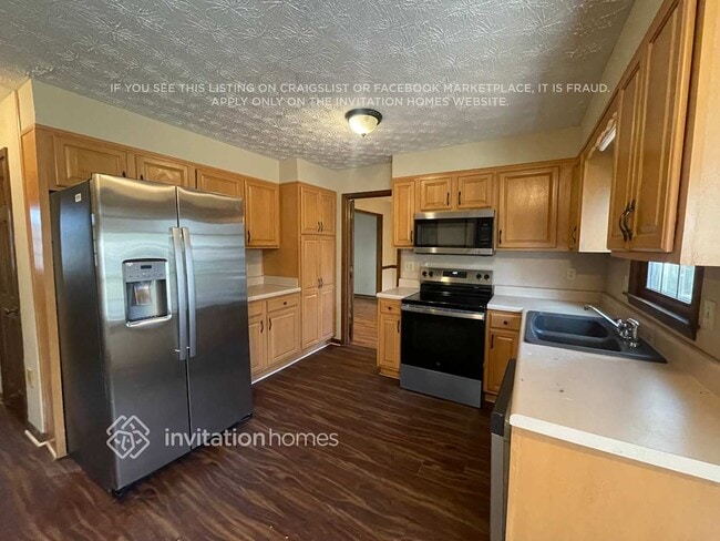 Photo - 5120 E Shore Dr SW