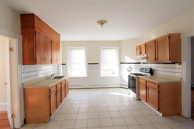 Photo - 10 Winter St Unit 2