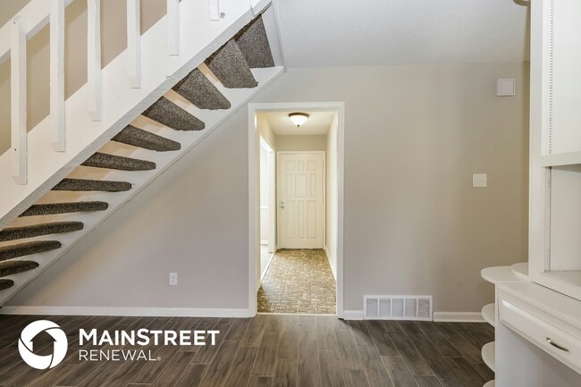 Photo - 3054 Ridgeway Rd