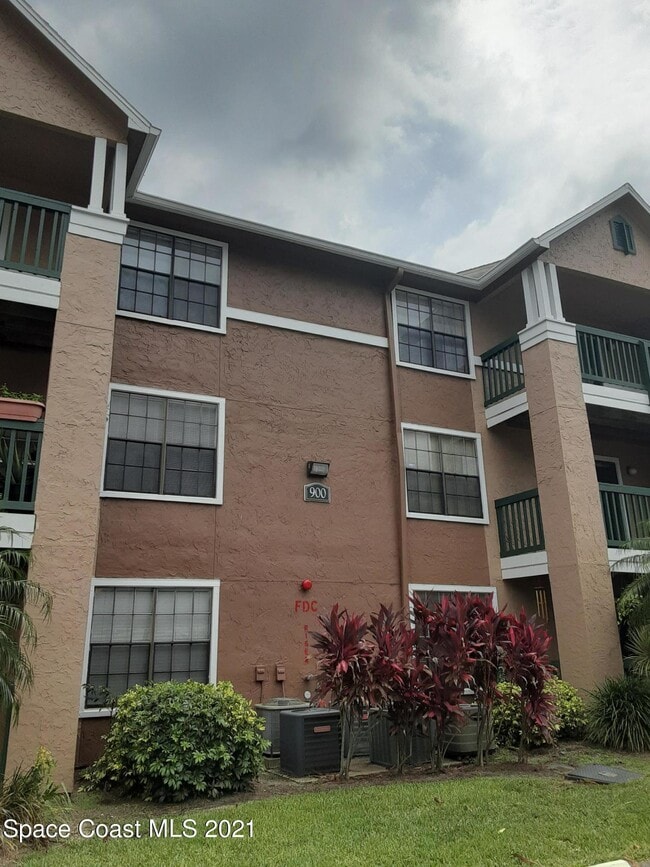 Building Photo - 7667 N Wickham Rd Unit 917
