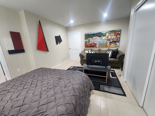 Photo - 8801 Natalie Ave NE