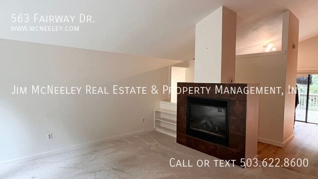 Photo - 563 Fairway Dr