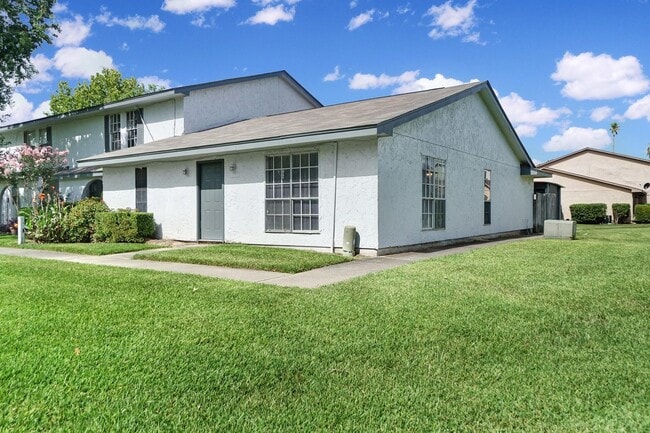Photo - 1833 Country Village Blvd