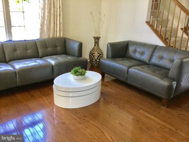 Photo - 42258 Castle Ridge Square