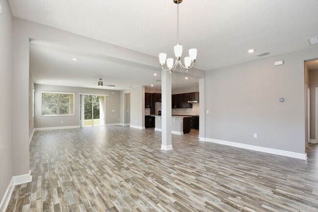 Photo - Gorgeous 4/3 Spacious Home with a 2 Car Garage Located on a Conservation Lot in Creekstone Neighb...