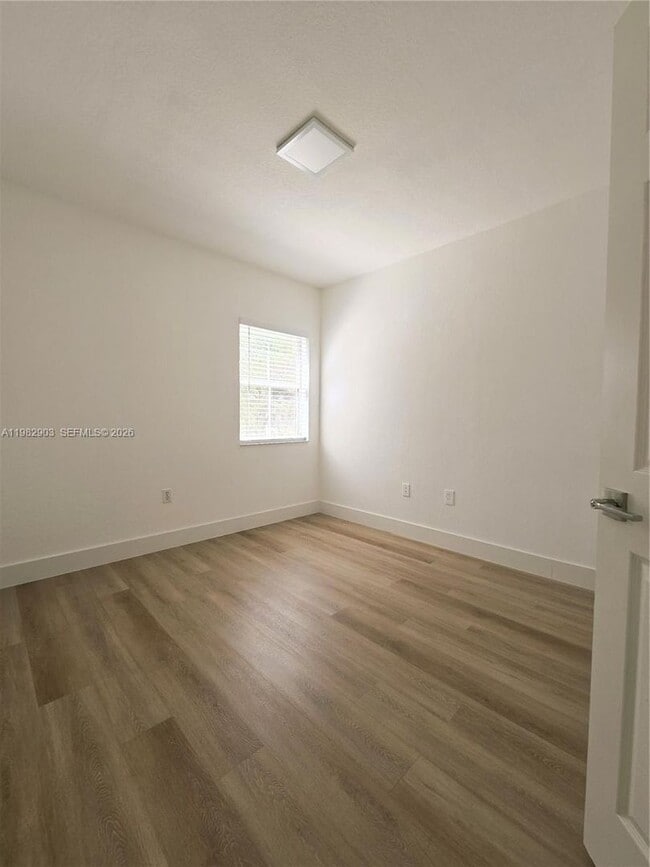 Photo - 2564 Centergate Dr