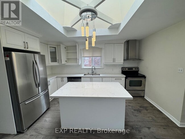 Photo - 97 Central Park Blvd N