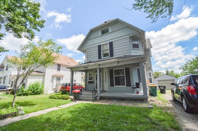 Building Photo - 209 S Pearl St Unit #2