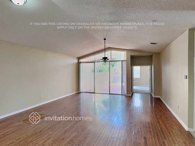 Photo - 6119 Oak Bluff Way