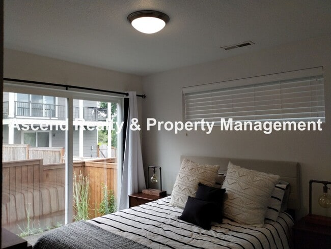 Photo - Like New 4 Bed Beauty Full Bed & Bath on Main Next to Commonwealth Lake & Minutes to Cedar Hills ...