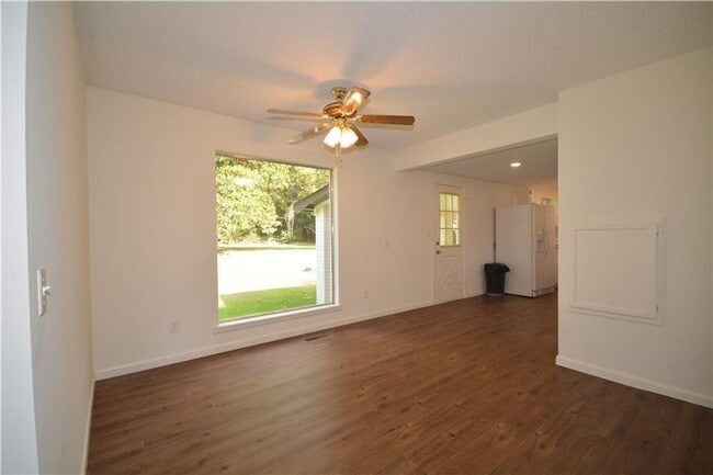 Photo - Secluded 3 Bedroom Home Near Lake Fayettev...