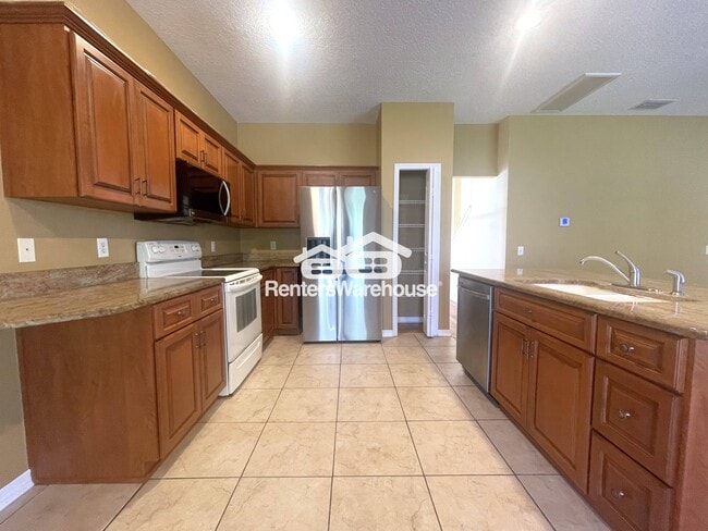 Photo - 884 Addison Dr NE