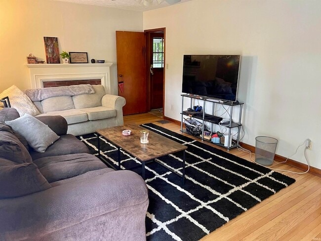 Photo - 417 S Swain Ave