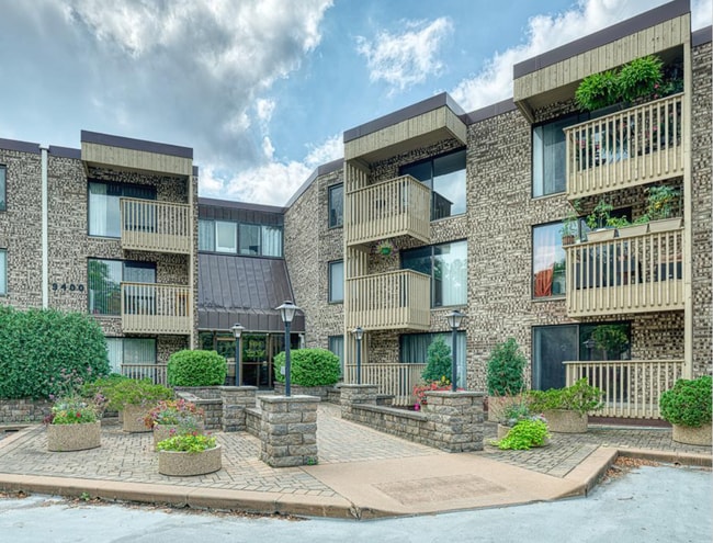 Photo - 9400 Old Cedar Ave S