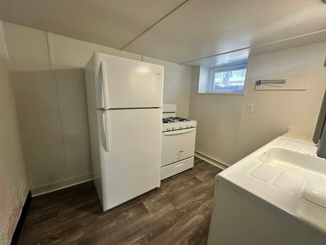 Photo - 811 St James St Unit B1