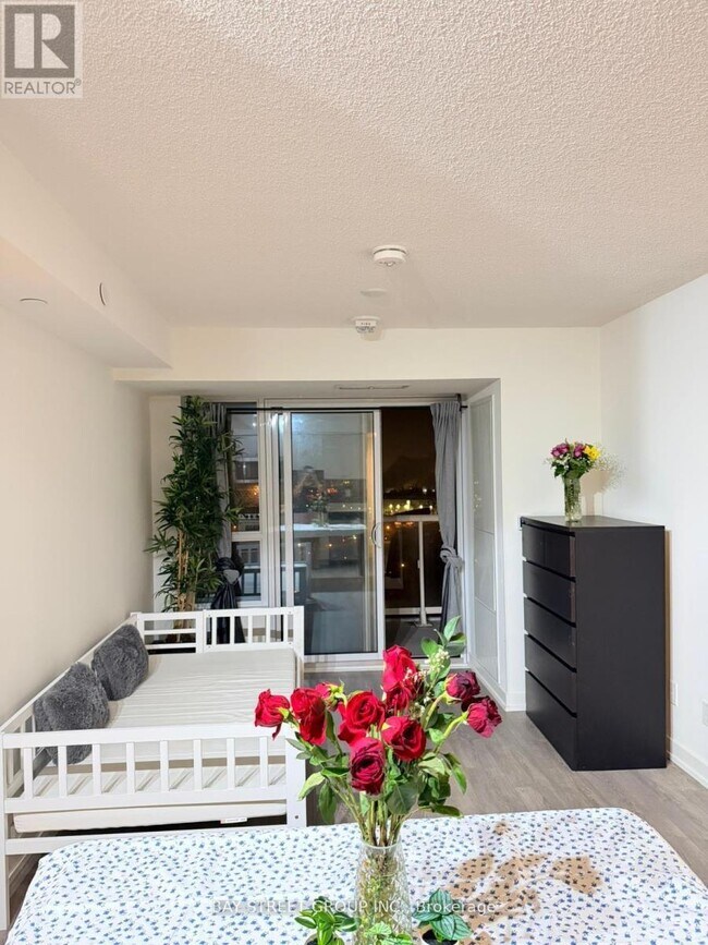 Photo - 10 Wilby Crescent Unit 1602