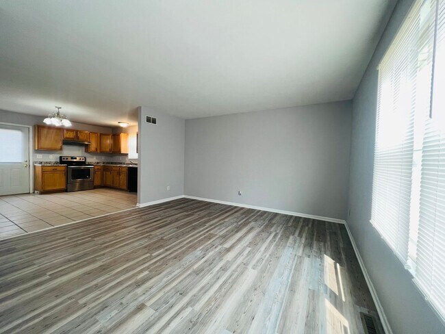 Photo - HH-2708-48-S Unit HH - 2708 Upper