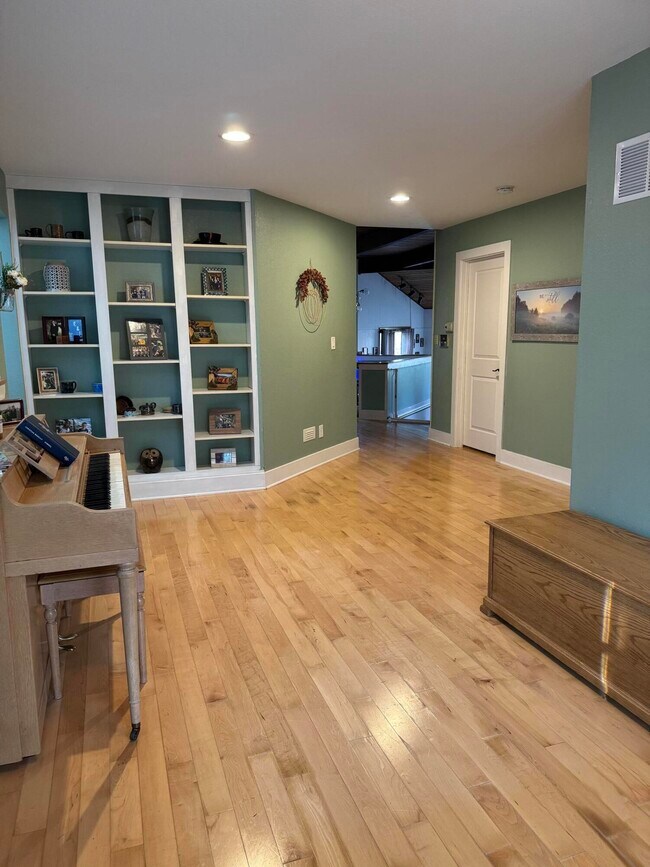 Photo - 37835 Atkins Knoll Rd