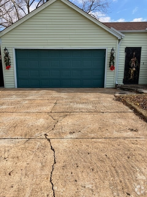Building Photo - 978 Richland Dr Rental