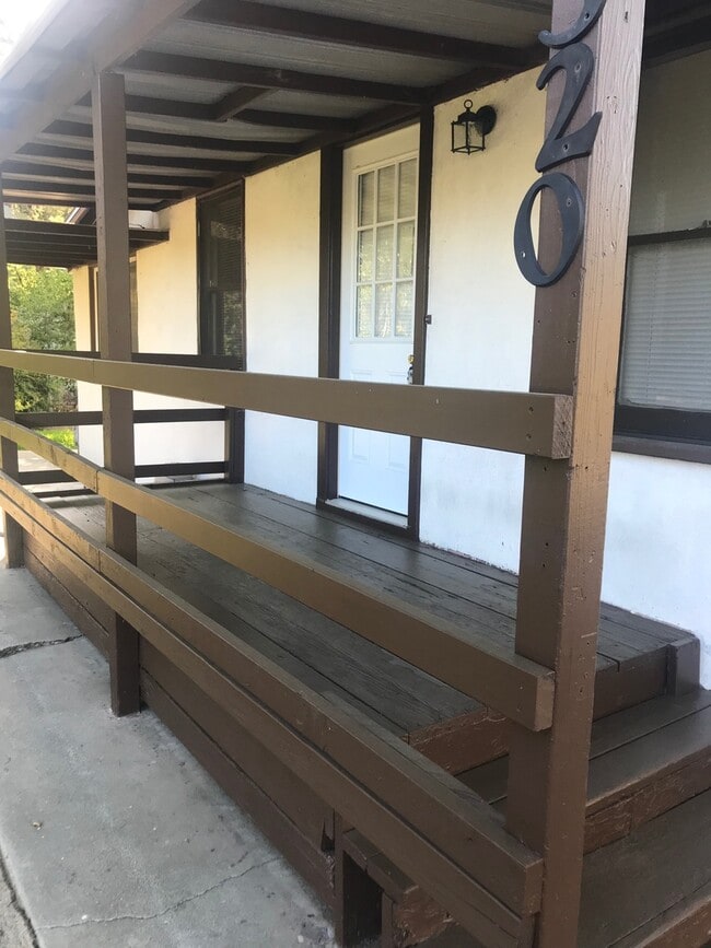 Building Photo - Cozy One Bedroom Rental