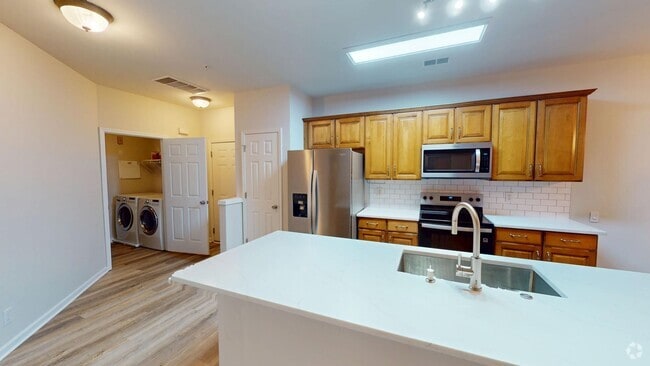Building Photo - Recently updated condo in the heart of Bal...
