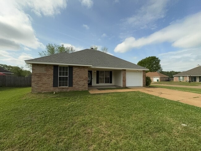 Building Photo - 1905 Christine Dr