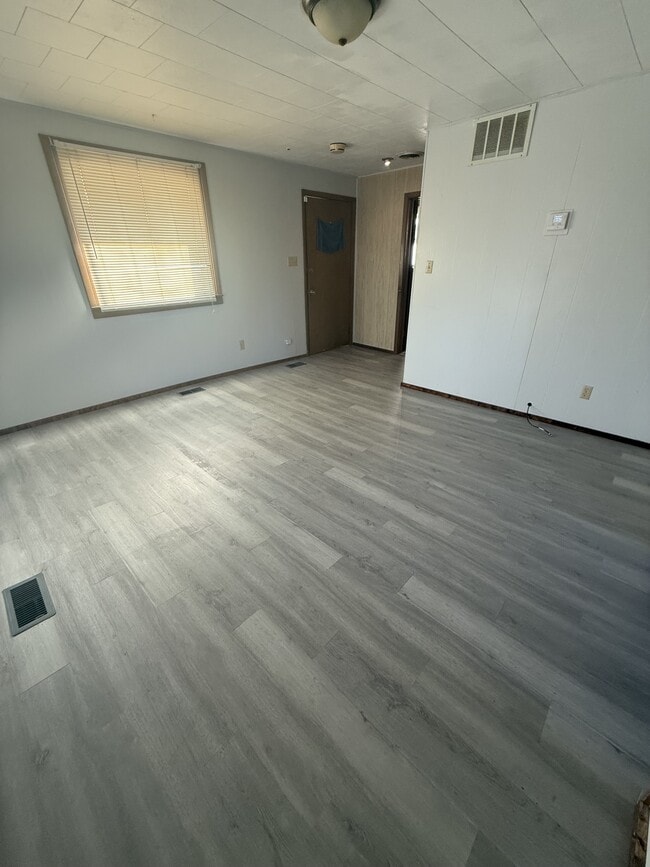 Photo - 1230 E 6th Ave