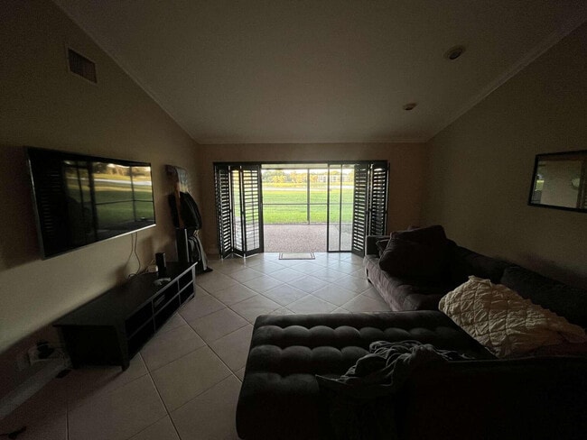 Photo - 16233 Laurel Dr