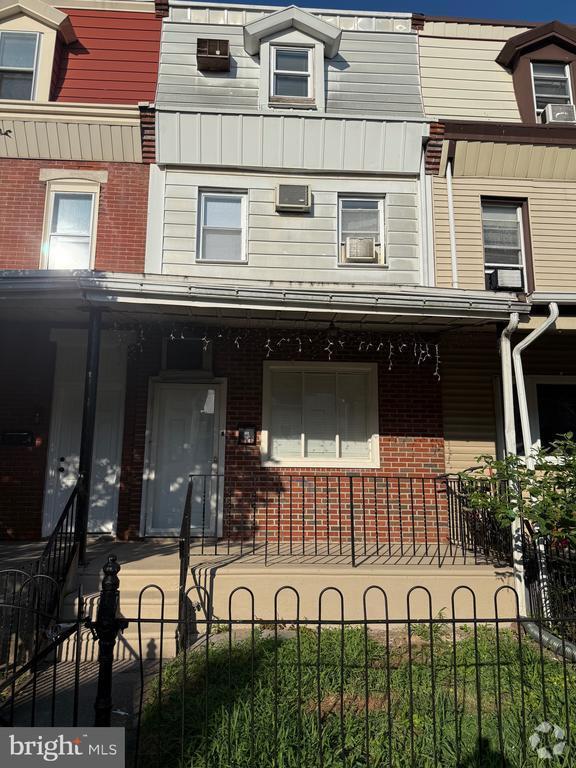 Building Photo - 4918 Knorr St Rental