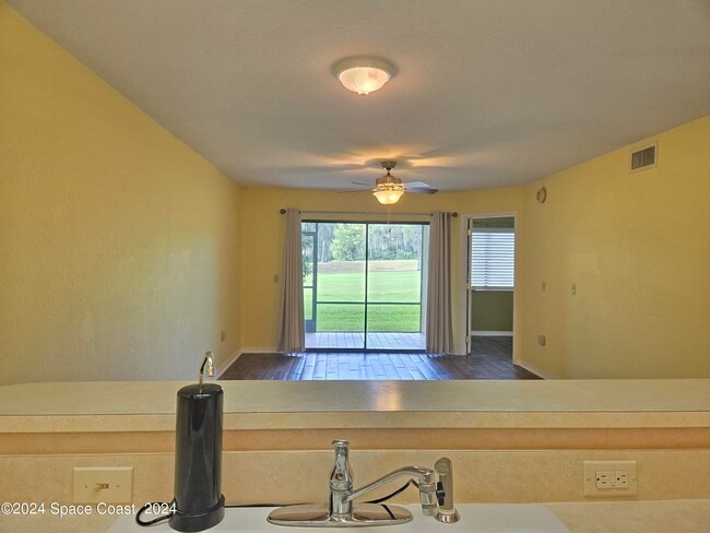 Photo - 1211 Country Club Dr