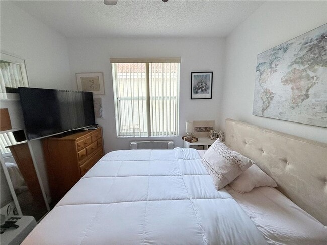 Photo - 4965 SW 153rd Ave