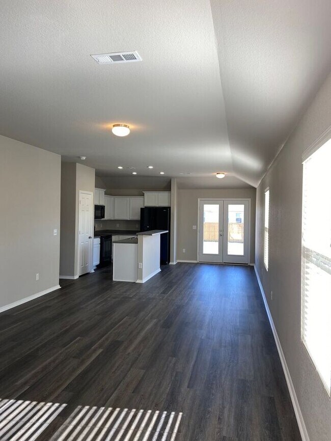 FALL INTO SAVINGS! Sign by 9/30 & Pay Just $99 for Your First Month’s Rent! | 3-Bedroom Home in F...