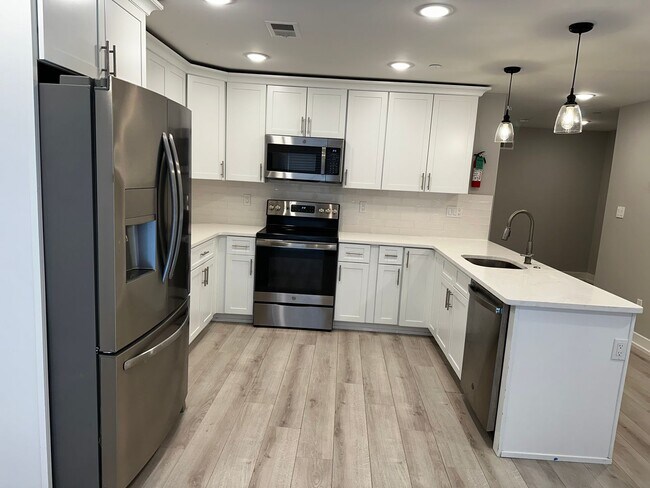 Photo - 2408 N Mascher St Unit 1