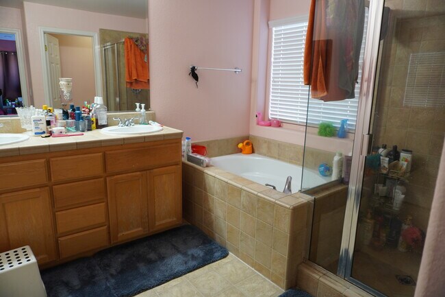 Photo - 10005 Albion Rd