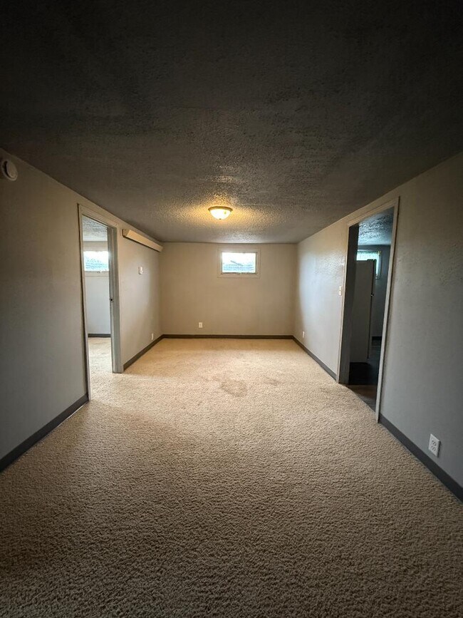 718 Box Elder Rd W