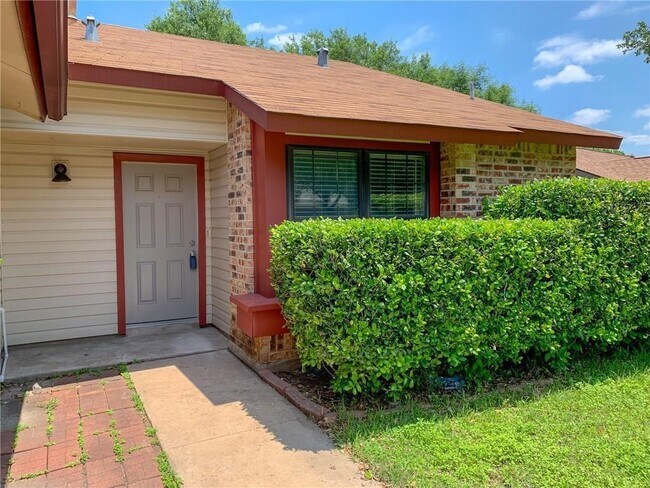 Photo - 1604 Holstein Dr