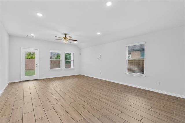 Photo - 4009 Mockingbird Ln