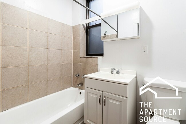Photo - 3527 N Racine Ave Unit 3