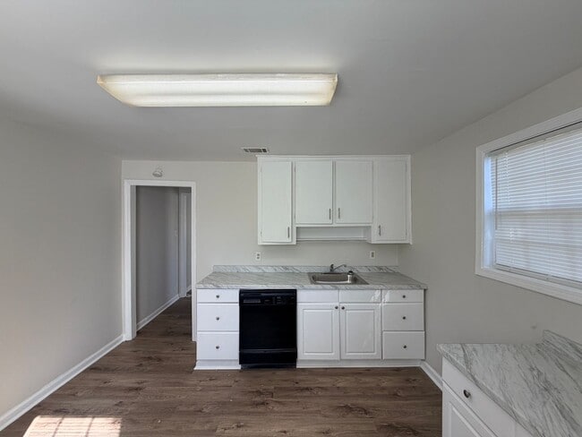 Photo - Charming home Close to VSU