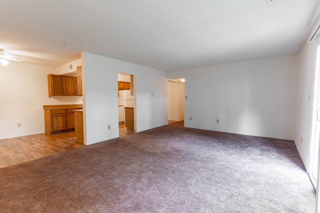 Photo - Candlewyck Apartments