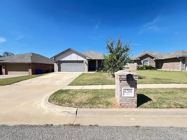 Building Photo - 4208 Condor Dr