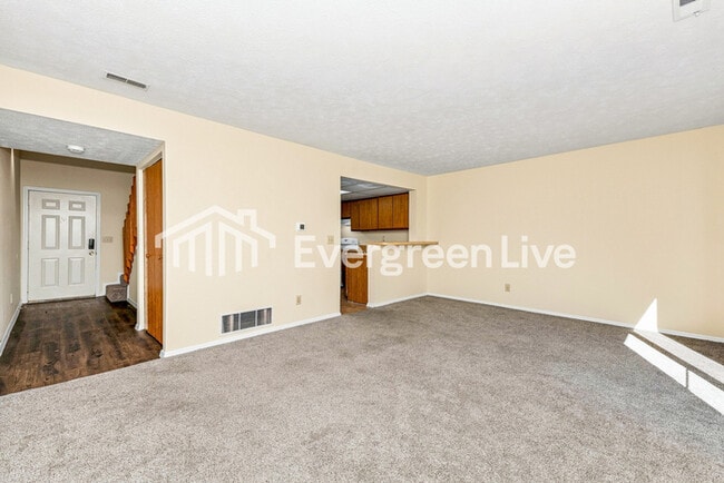 Photo - 2470 Cross Village Dr