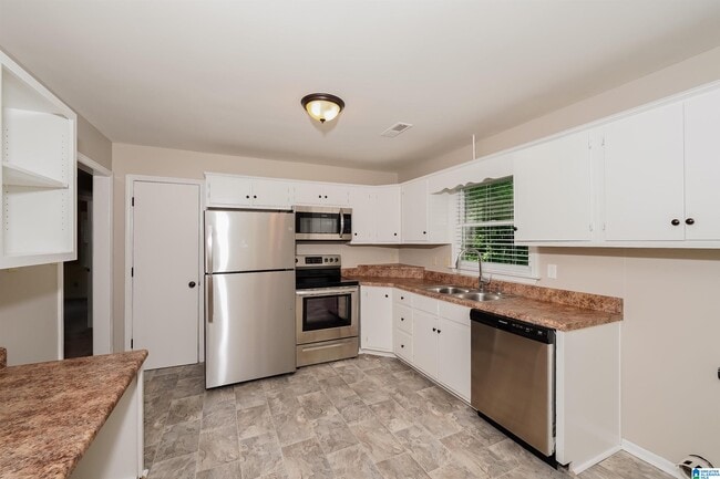 Photo - 753 Vaughn Cir