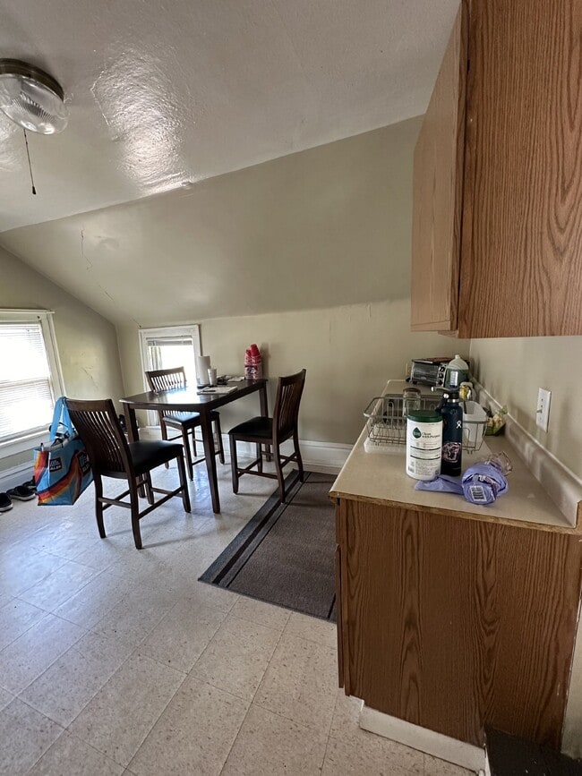 Photo - 2 bed 1 bath apartment available June 1st!