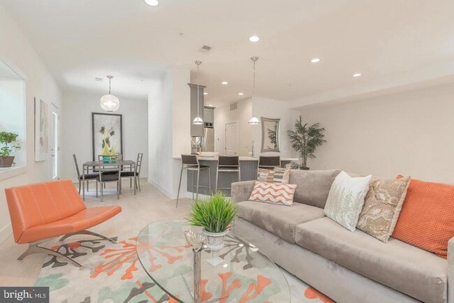 Photo - 1352 Quincy St NW Unit 1