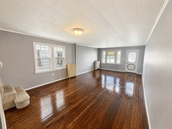 Photo - 561 Northampton St