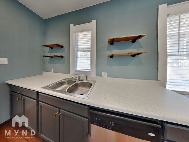 Photo - 4624 Junius St Unit B